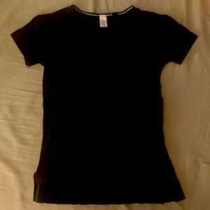 Girls Ivivva size 8 solid black tee with pleated trim and back.